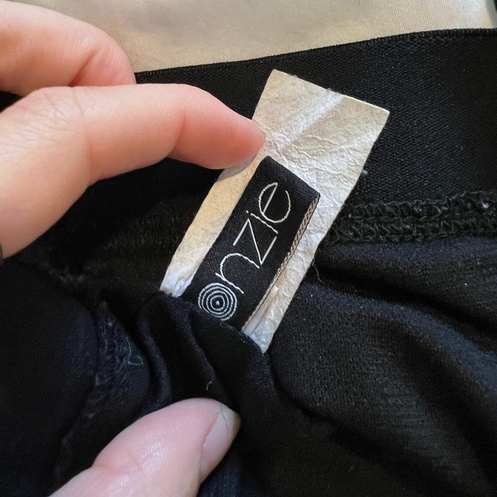 Unique Sports Bra - Picture 4 of 5